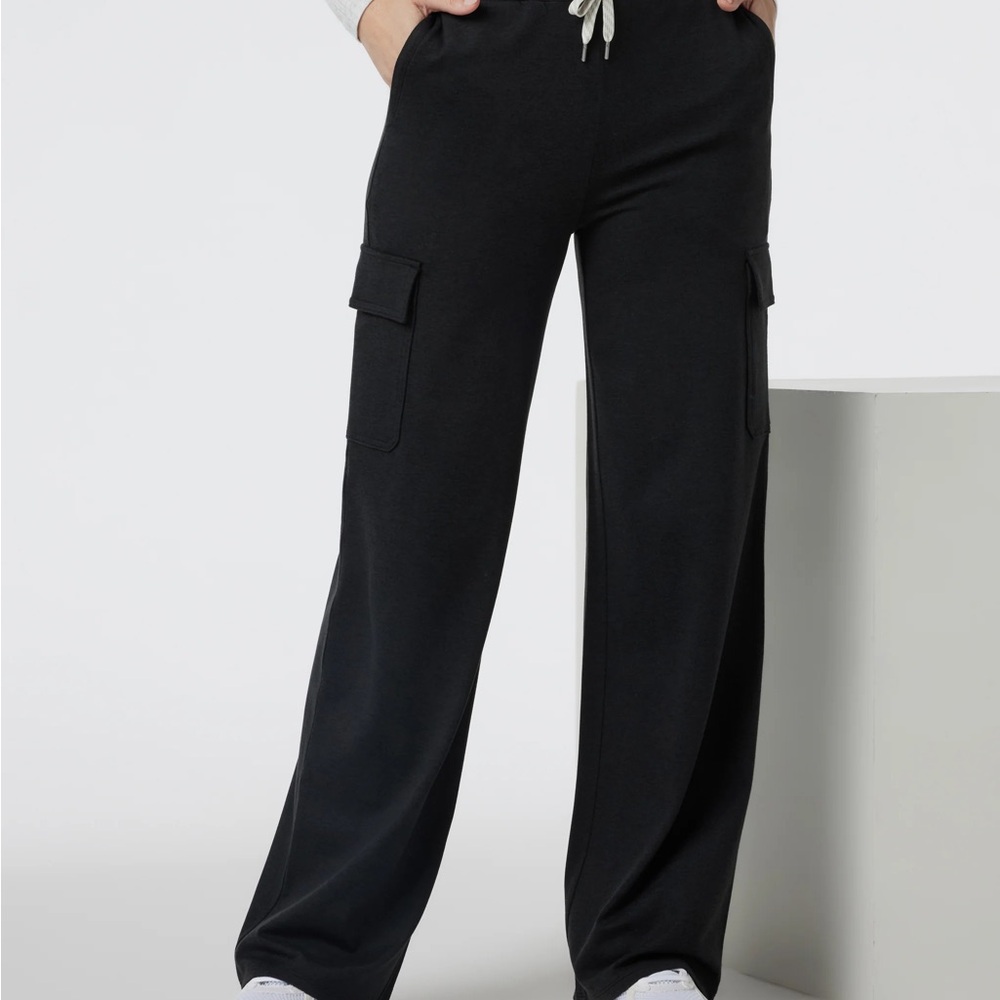 Vuori Black Performance Cargo Pants